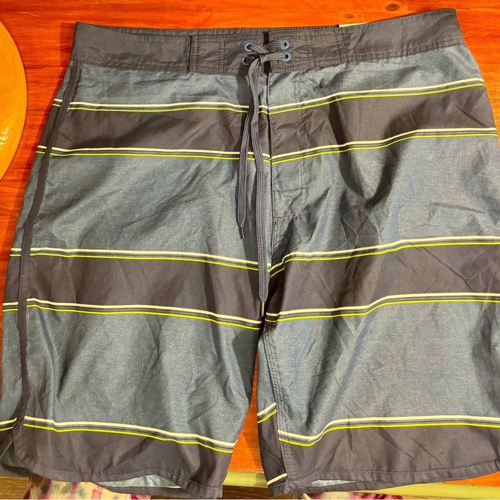 Old Navy Men's Gray and Yellow‎ Board Shorts